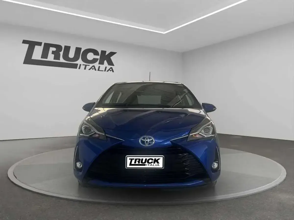 Usata Toyota Yaris Active 73 CV (53 kW) 2020 Azzurro Utilitaria