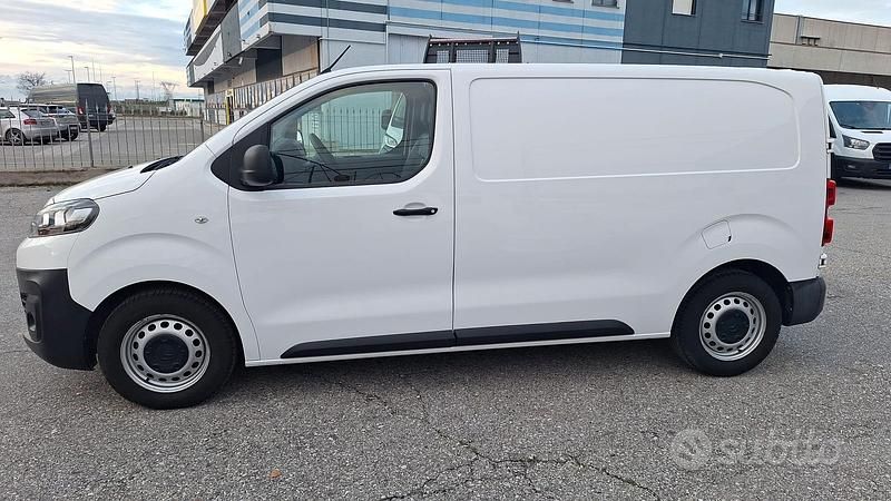 Usata Citroën Jumpy Comfort 120 CV (88 kW) 2021 Bianco Monovolume