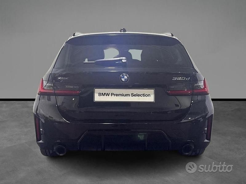 Usata BMW 320e M Sport 190 CV (139 kW) 2025 Nero Station wagon