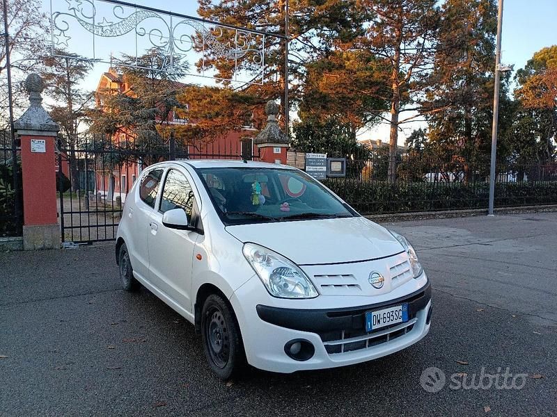 Bianco Usata 2009 Nissan Pixo Due volumi | 2500 € (Cara) - Immagine 1/4
