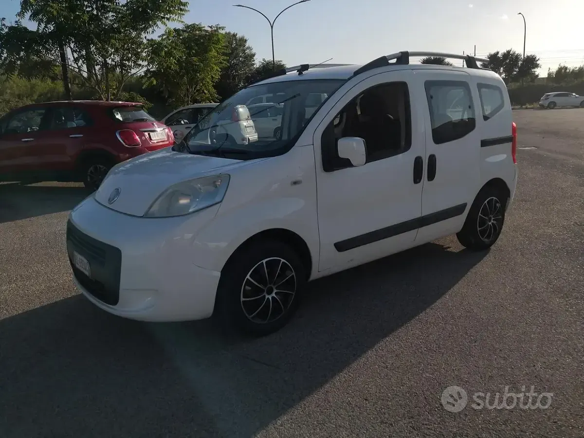 Usata Fiat Qubo Trekking 77 CV (56 kW) 2012 Bianco Monovolume