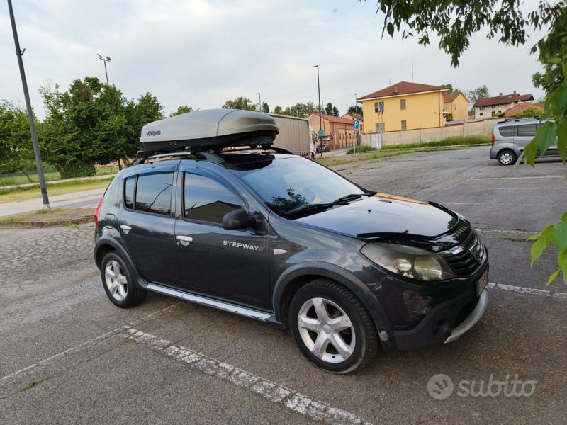 Usata Dacia Sandero 85 CV (62 kW) 2012 Grigio Utilitaria