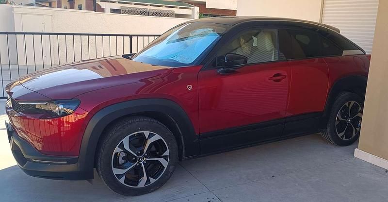 Usata Mazda MX30 Makoto 73 CV (53 kW) 2024 Rosso SUV
