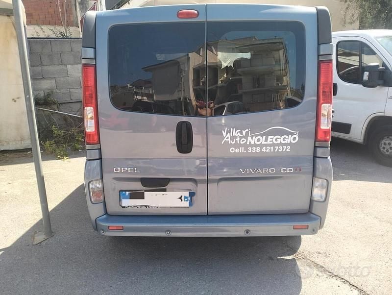 Usata Opel Vivaro 120 CV (88 kW) 2010 Blu Monovolume