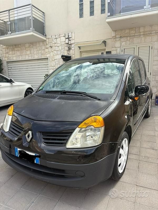 Usata Renault Modus 70 CV (51 kW) 2005 Nero Monovolume
