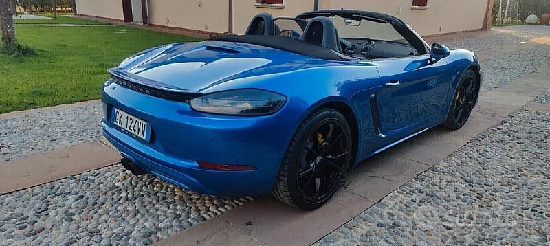 Usata Porsche 718 Boxster 300 CV (220 kW) 2018 Blu/azzurro Cabrio