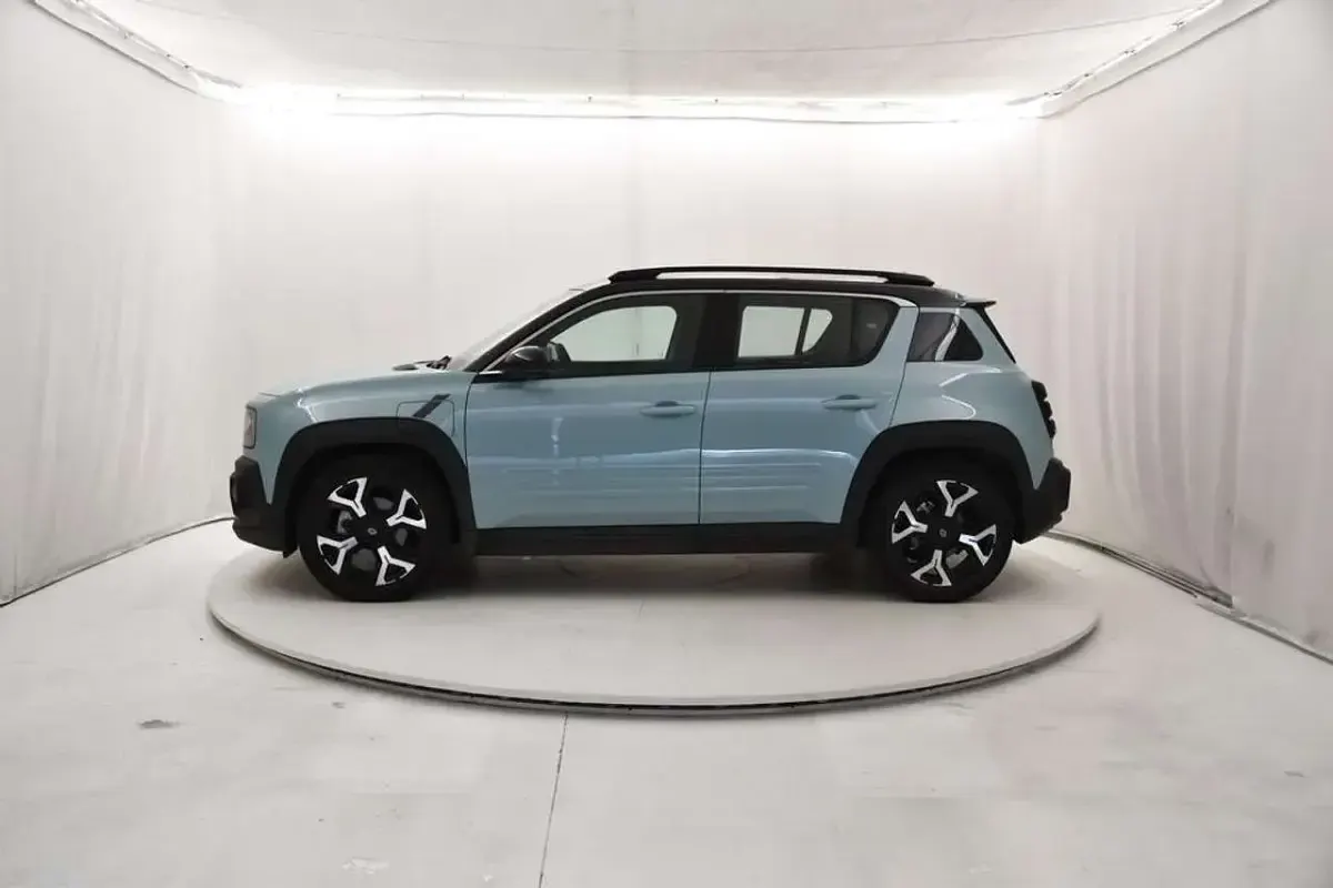 Usata Renault 4 E-Tech Komfort 110 kW (150 CV) 2025 Verde hautsdefrance / tetto SUV