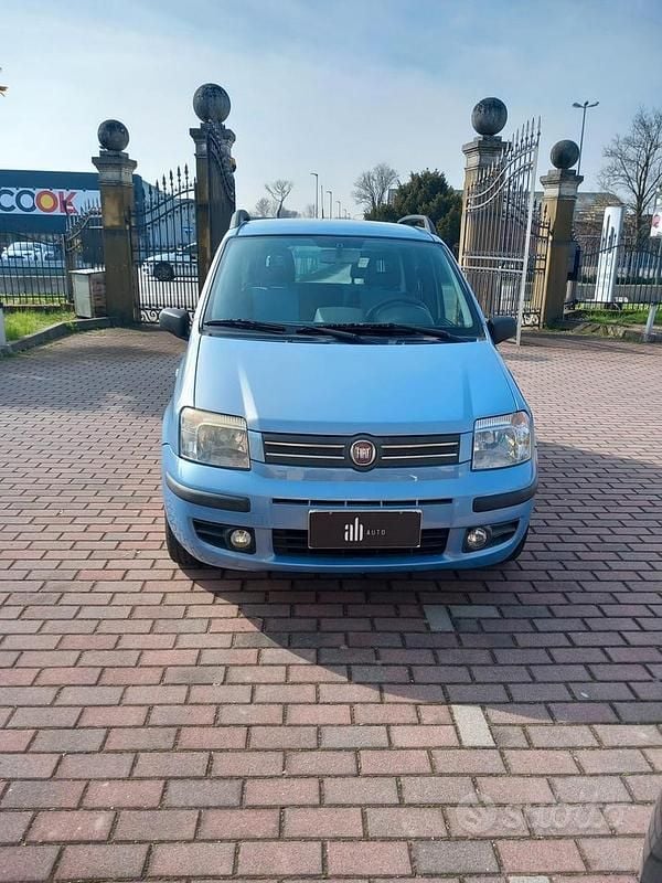 Usata Fiat Panda Dynamic 60 CV (44 kW) 2007 Blu/azzurro Utilitaria