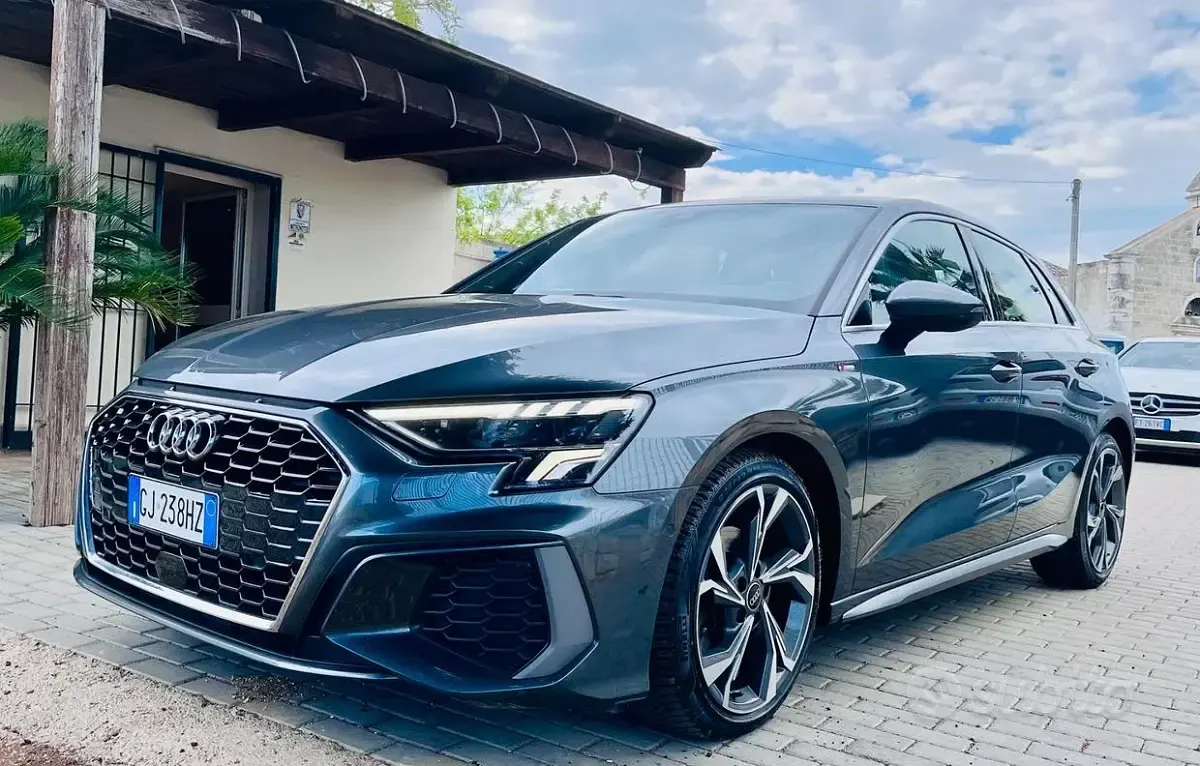 Usata Audi A3 150 CV (110 kW) 2022 Grigio Berlina