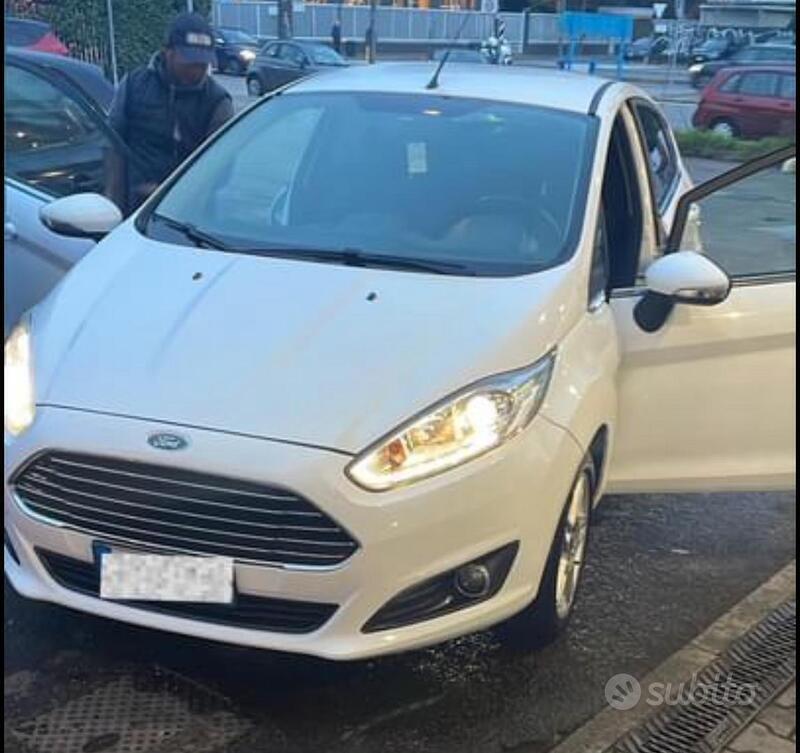 Usato 2014 Ford Fiesta 1.2 Benzin 60 CV (8.500 €)