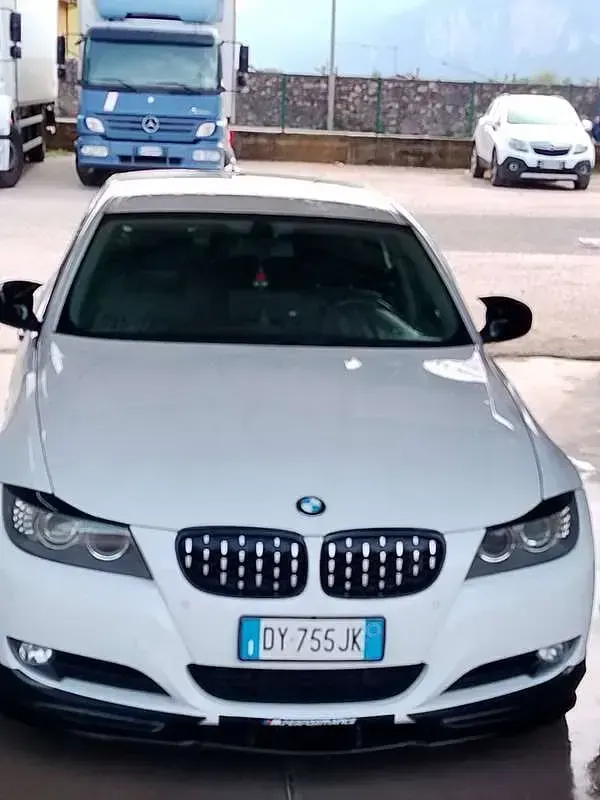 Usata BMW 320 177 CV (130 kW) 2010 Bianco Station wagon