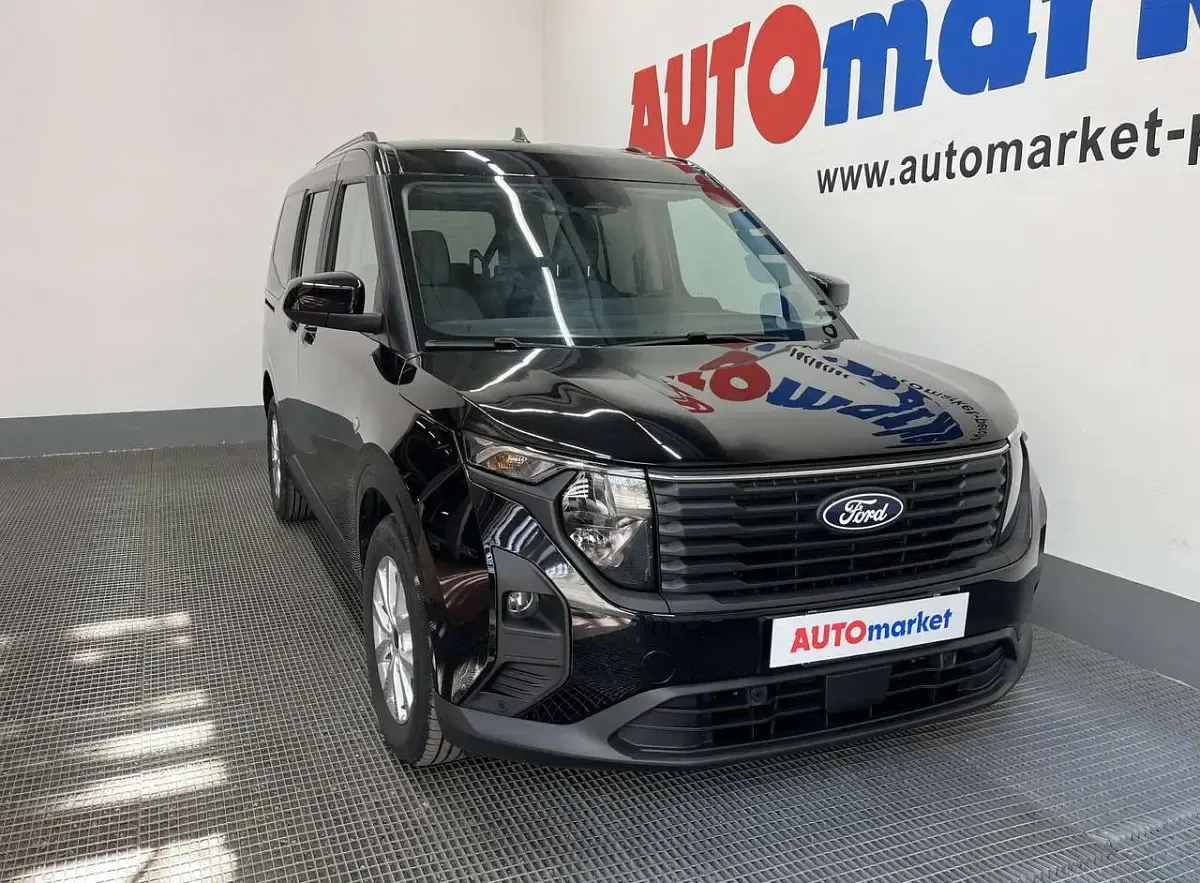 Usata Ford Tourneo Courier Titanium 125 CV (91 kW) 2025 Nero Monovolume