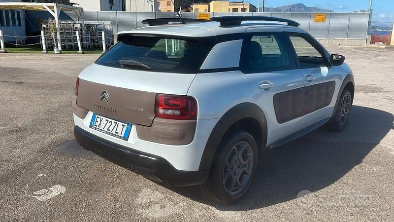 Usata Citroën C4 Cactus 75 CV (55 kW) 2015 Bianco Utilitaria