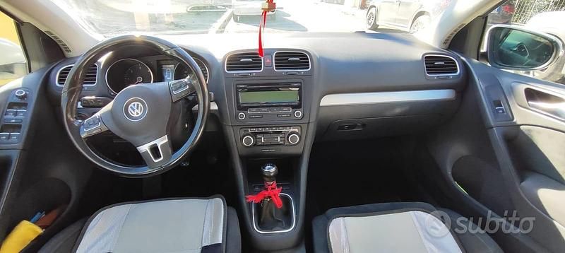 Usata VW Golf VI Highline 105 CV (77 kW) 2010 Bianco Utilitaria
