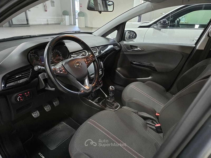 Usata Opel Corsa 75 CV (55 kW) 2018 Gray Utilitaria