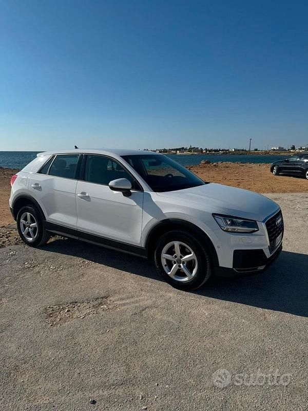 Usata Audi Q2 Premium 116 CV (85 kW) 2020 Bianco SUV