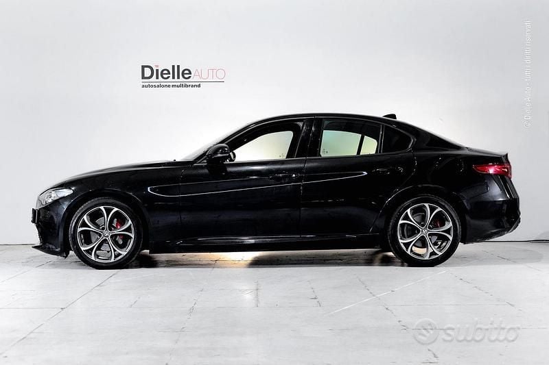 Begagnad Alfa Romeo Giulia Sprint 190 HK (139 kW) 2022 Svart Sedan