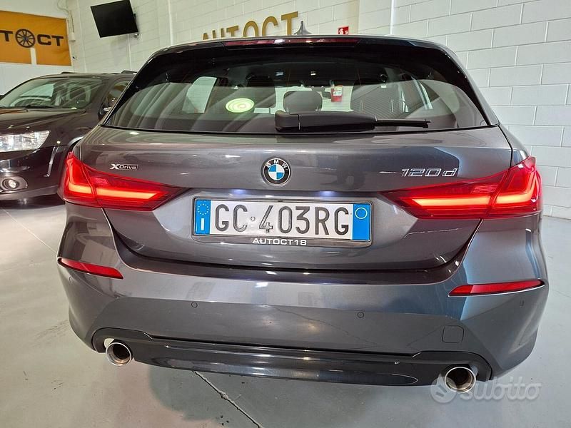 Usata BMW 120 Sport Line 190 CV (139 kW) 2020 Grigio Utilitaria