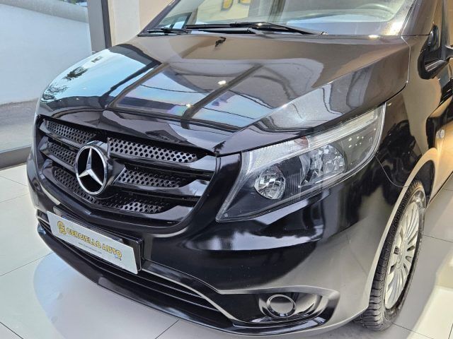 Usata Mercedes Vito 163 CV (119 kW) 2021 Nero metallizzato Furgone