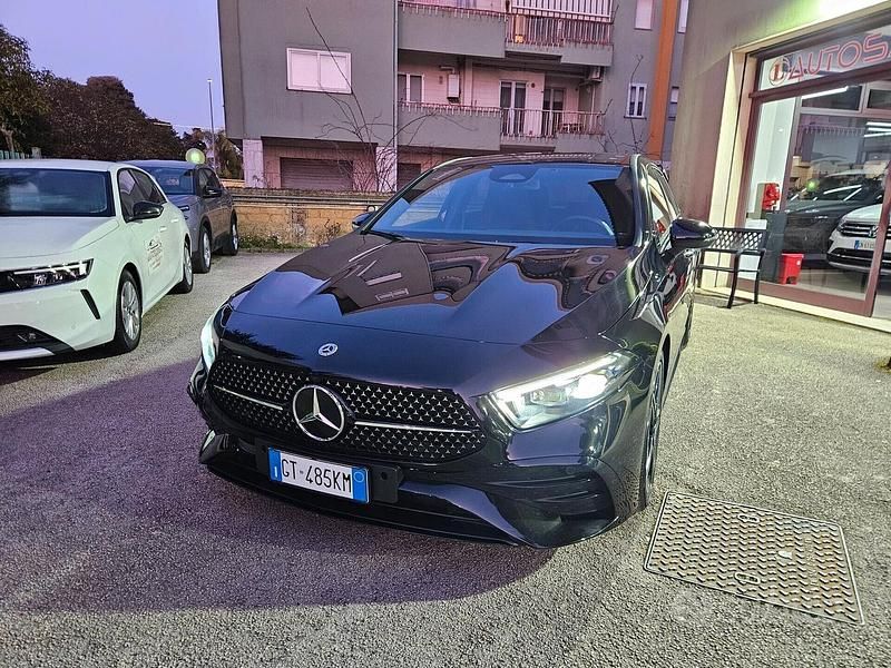 Usata Mercedes A180 AMG Line Premium Plus 115 CV (84 kW) 2024 Nero Berlina