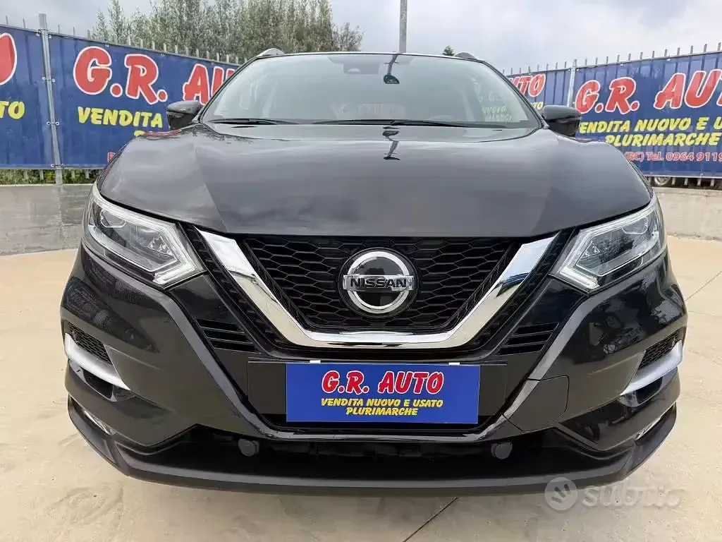 Gebraucht Nissan Qashqai N-Connecta 116 PS (85 kW) 2019 Schwarz SUV