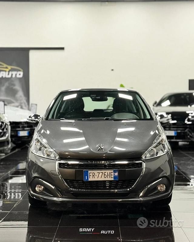 Usata Peugeot 208 Allure 102 CV (75 kW) 2019 Grigio Utilitaria