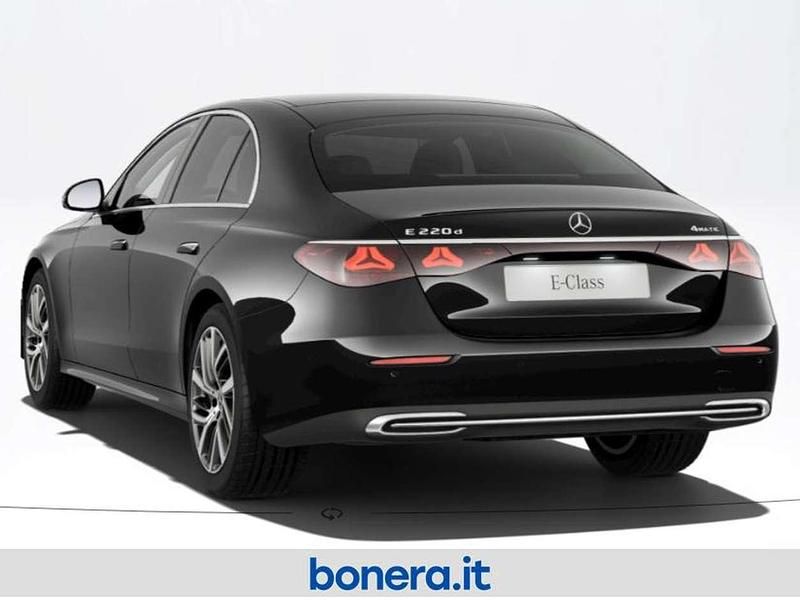 Nuova Mercedes E220 Advanced Plus 197 CV (144 kW) 2026 Nero ossidiana Berlina