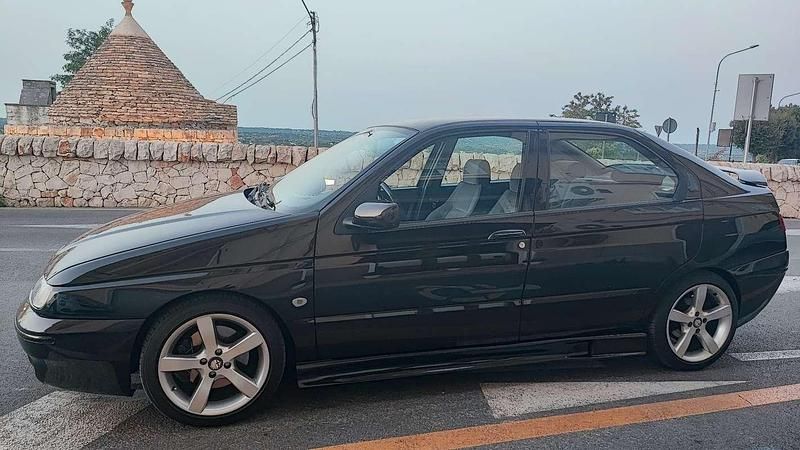 Usata Alfa Romeo 146 Ti 155 CV (114 kW) 2000 Utilitaria