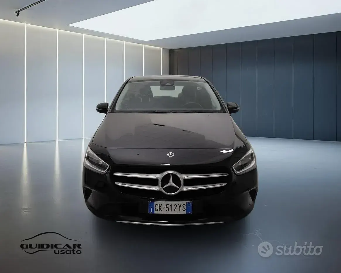 Usata Mercedes B180 116 CV (85 kW) 2022 Nero Utilitaria