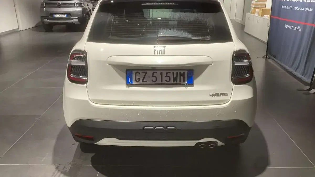 Usata Fiat 600 145 CV (106 kW) 2025 Bianco SUV