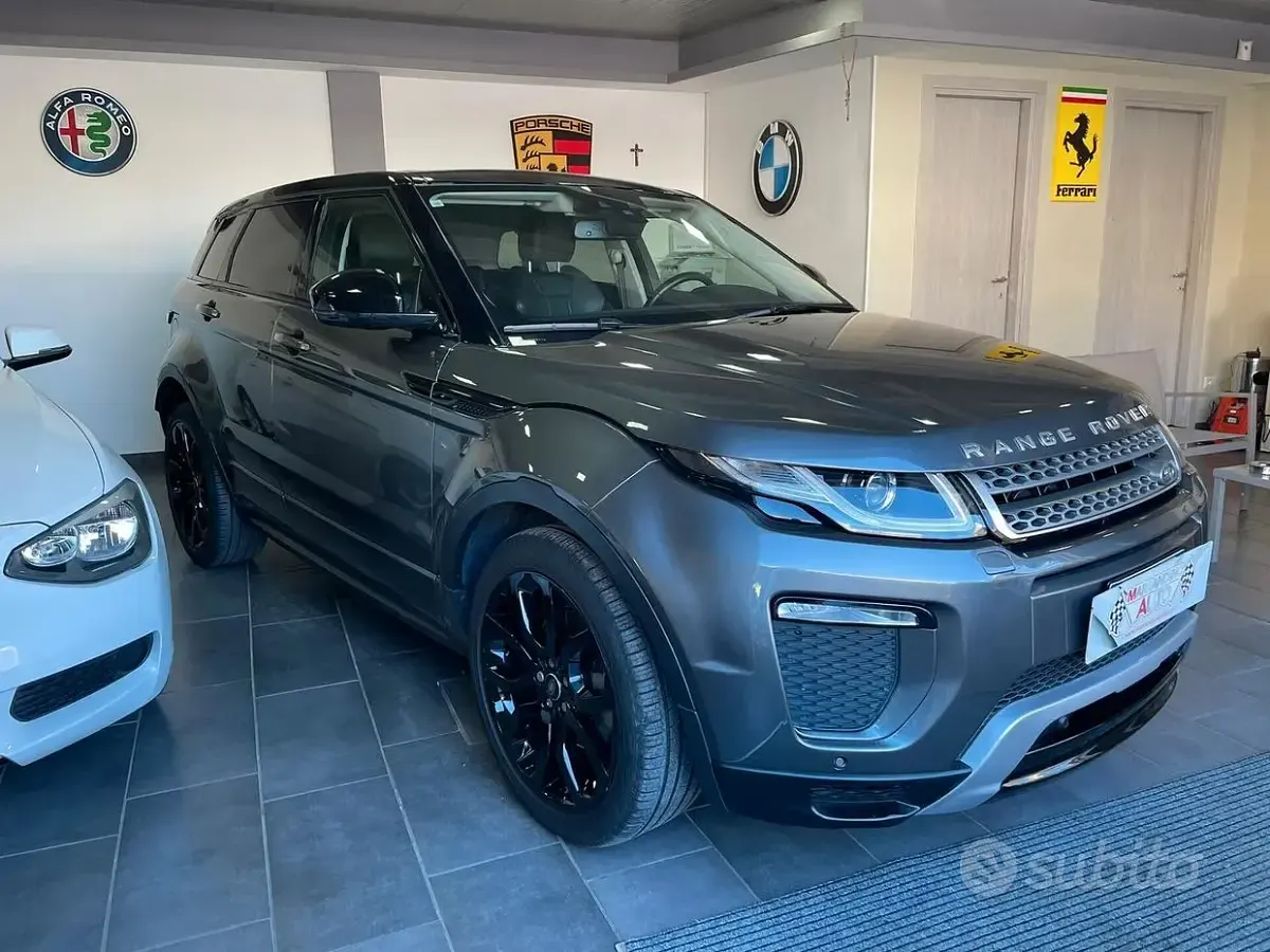 Usata Land Rover Range Rover evoque HSE Dynamic 150 CV (110 kW) 2018 Grigio SUV