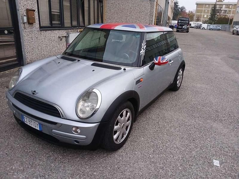 Grigio Usata 2005 Mini ONE Due volumi | 4300 € (Molto cara) - Immagine 1/4