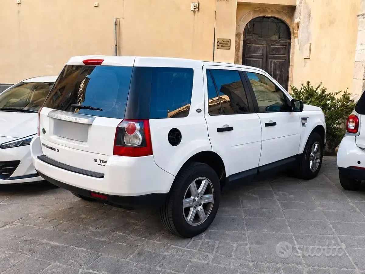Usata Land Rover Freelander 2 160 CV (117 kW) 2009 Bianco SUV
