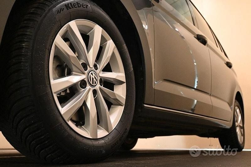 Usata VW Touran 115 CV (84 kW) 2018 Grigio Monovolume