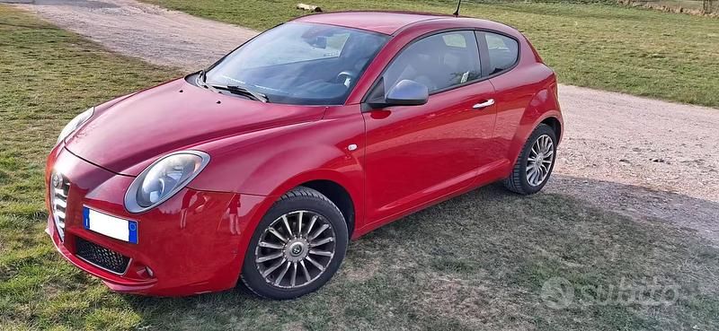 Usata Alfa Romeo MiTo 70 CV (51 kW) 2015 Rosso Utilitaria