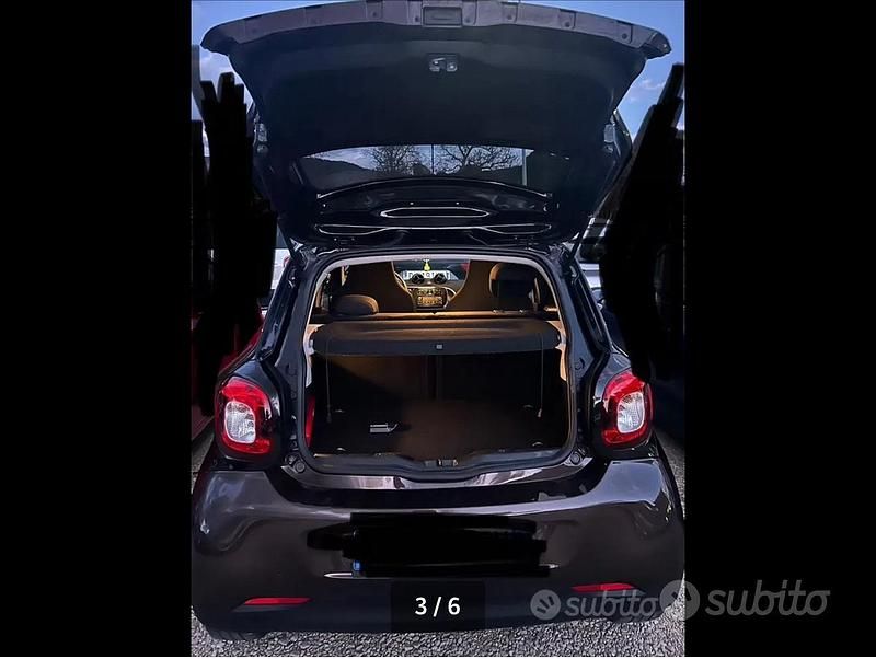 Usata Smart ForFour Passion 75 CV (55 kW) 2018 Marrone Utilitaria