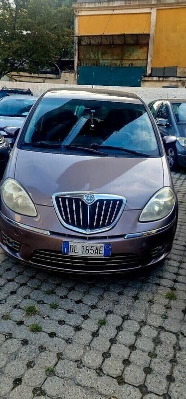 Usata Lancia Musa 89 CV (65 kW) 2007 Marrone Monovolume