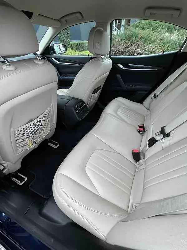 Usata Maserati Ghibli 250 CV (183 kW) 2016 Blu/azzurro Berlina
