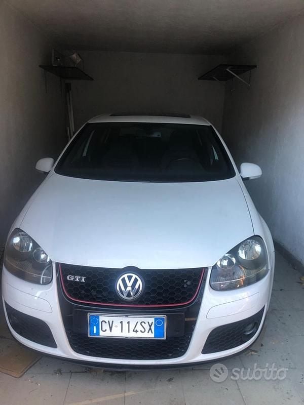 Bianco Usata 2005 VW Golf GTI Tre volumi | 7800 € - Immagine 1/4