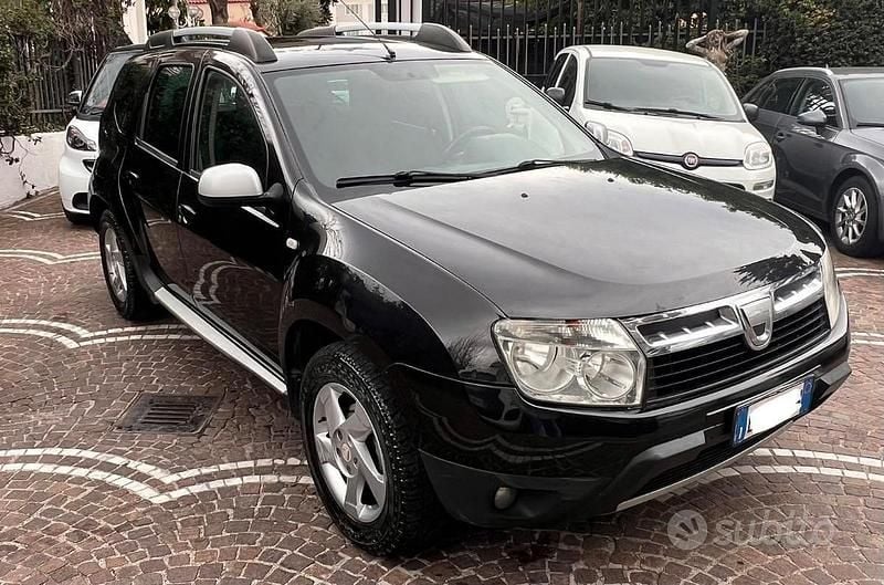 Usata Dacia Duster Lauréate 110 CV (80 kW) 2010 Nero SUV