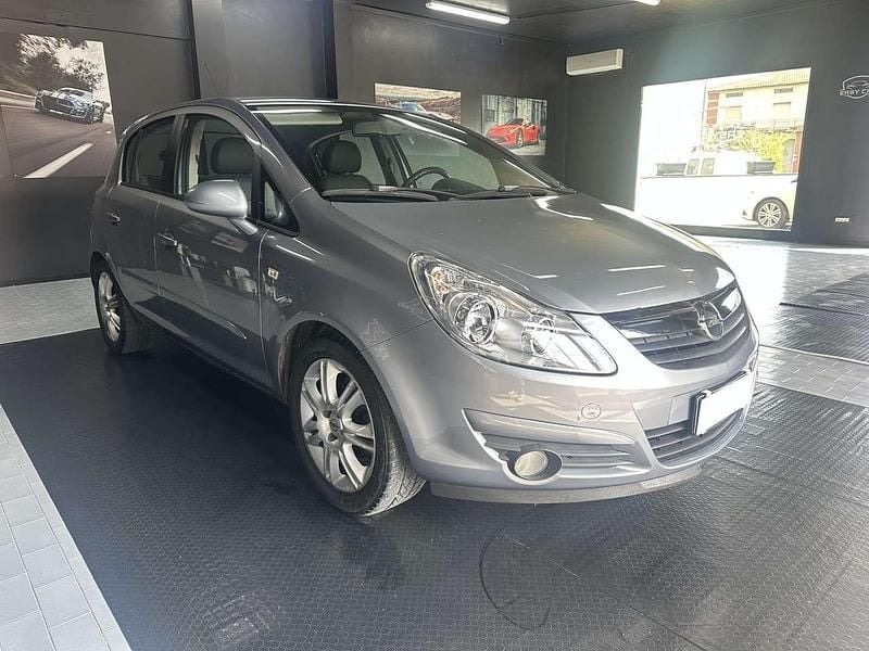 Usata Opel Corsa Cosmo 80 CV (58 kW) 2007 Grigio Utilitaria
