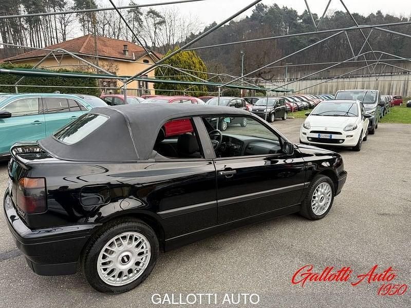 Usata VW Golf Cabriolet 101 CV (74 kW) 1995 Nero Cabrio