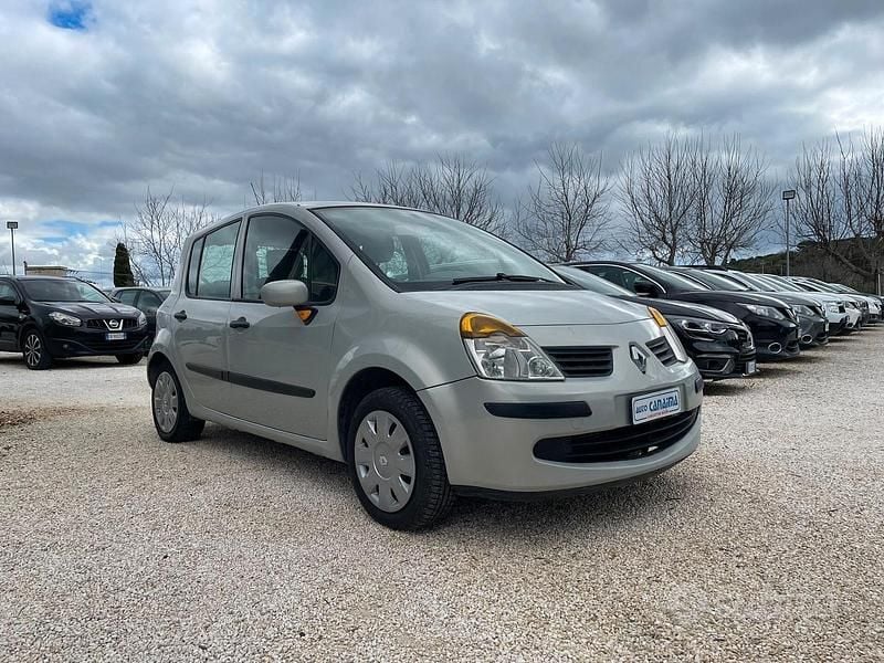 Usata Renault Modus 85 CV (62 kW) 2006 Monovolume