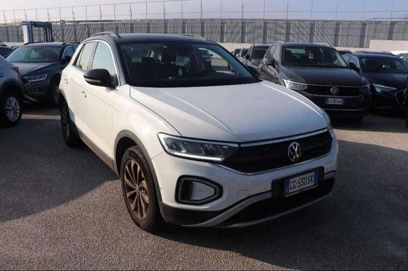 Usata VW T-Roc Life 110 CV (80 kW) 2022 Bianco SUV