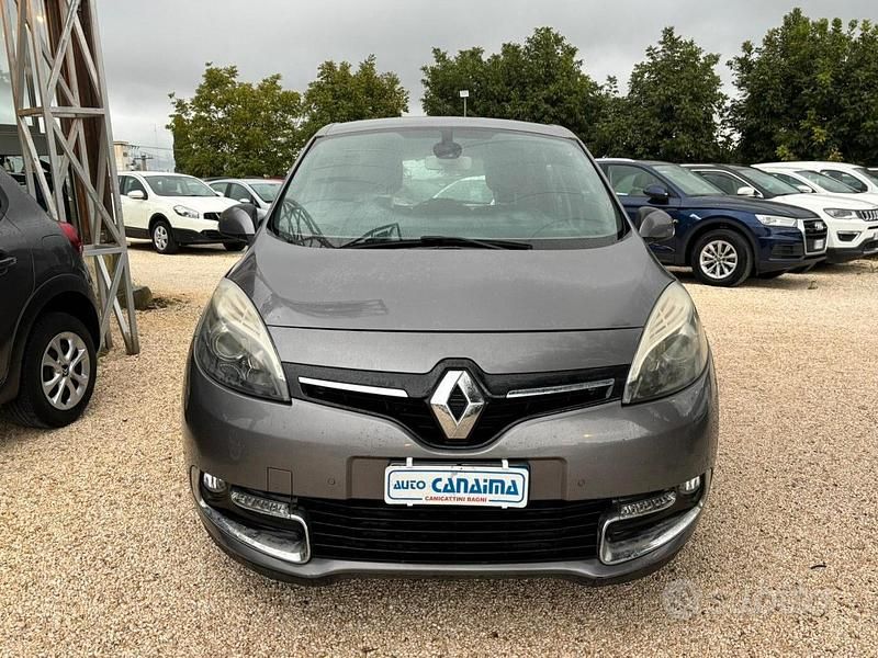 Usata Renault Scénic III 110 CV (80 kW) 2013 Grigio Monovolume