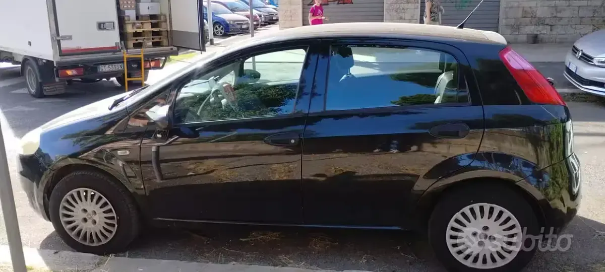 Usata Fiat Grande Punto 75 CV (55 kW) 2009 Nero Utilitaria