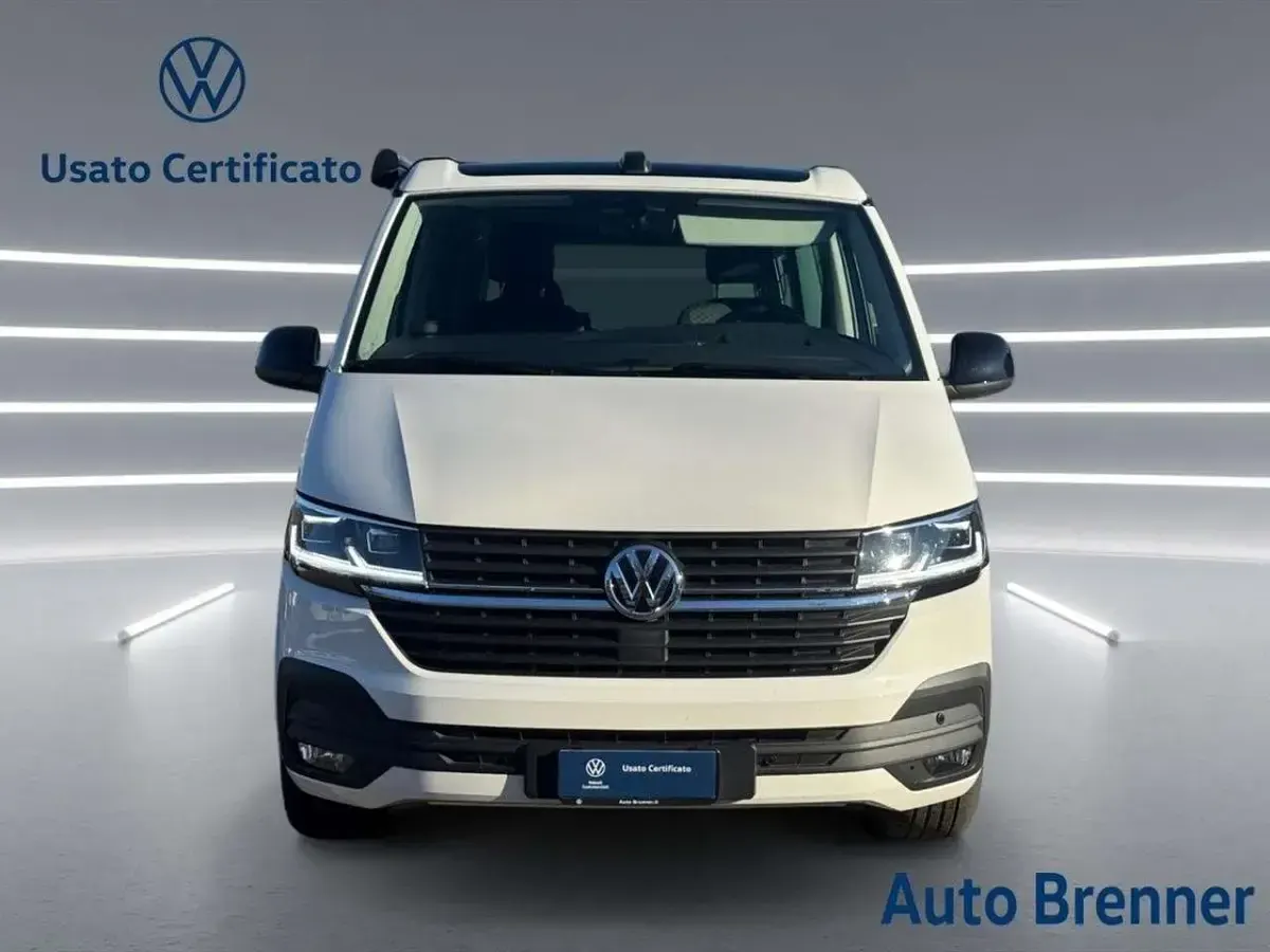 Usata VW California Edition 150 CV (110 kW) 2024 Weiss / dach schwarz Furgone