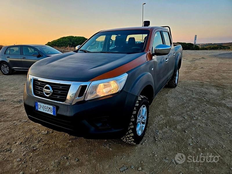 Gebraucht Nissan Navara 190 PS (139 kW) 2015 Schwarz Pickup