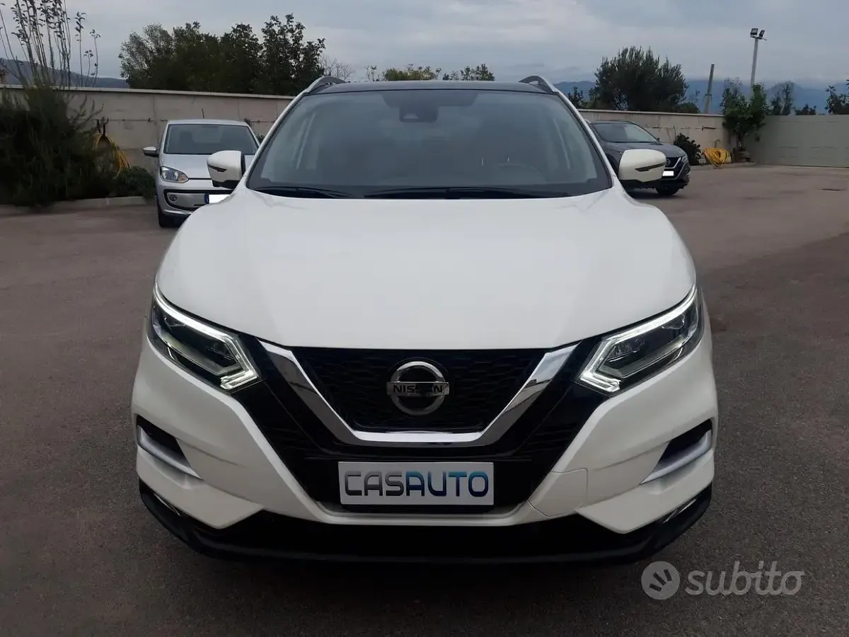 Usata Nissan Qashqai N-Connecta 110 CV (80 kW) 2018 Bianco SUV