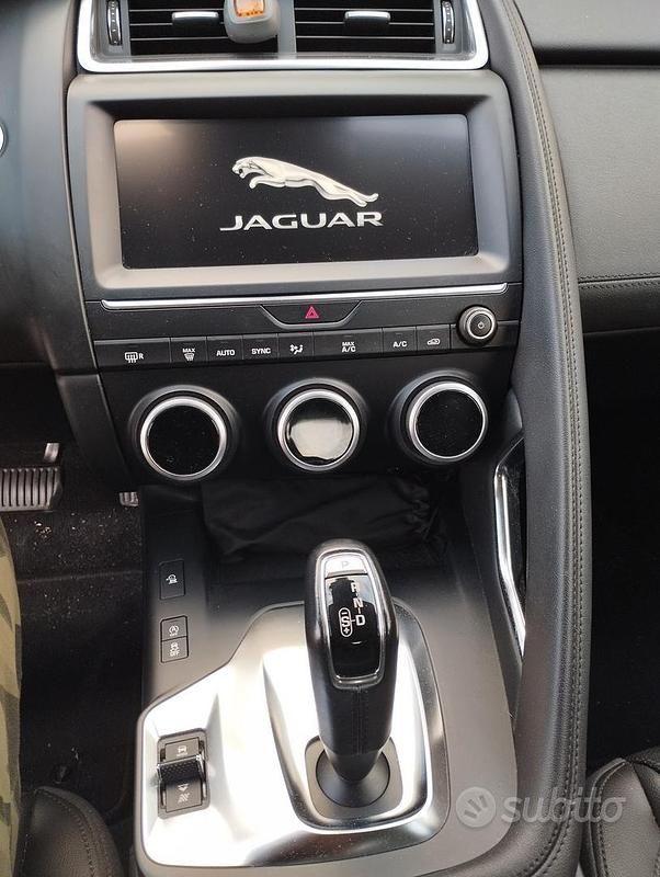 Usata Jaguar E-Pace 150 CV (110 kW) 2019 Grigio SUV